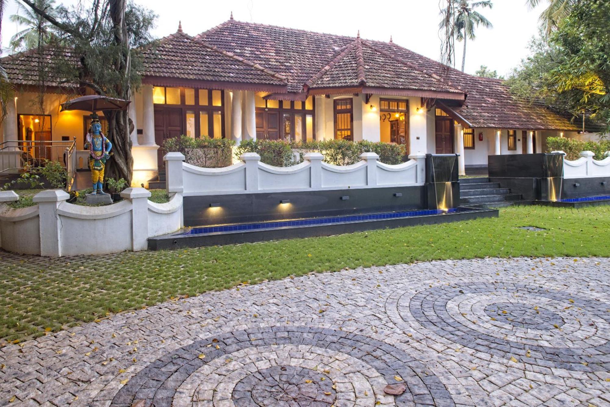 Amritha Heritage Thiruvananthapuram Екстериор снимка